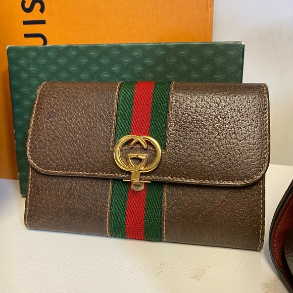 Gucci Handbags - ❤️Vintage BEAUTY❤️Gucci Ophidia vintage flap wallet